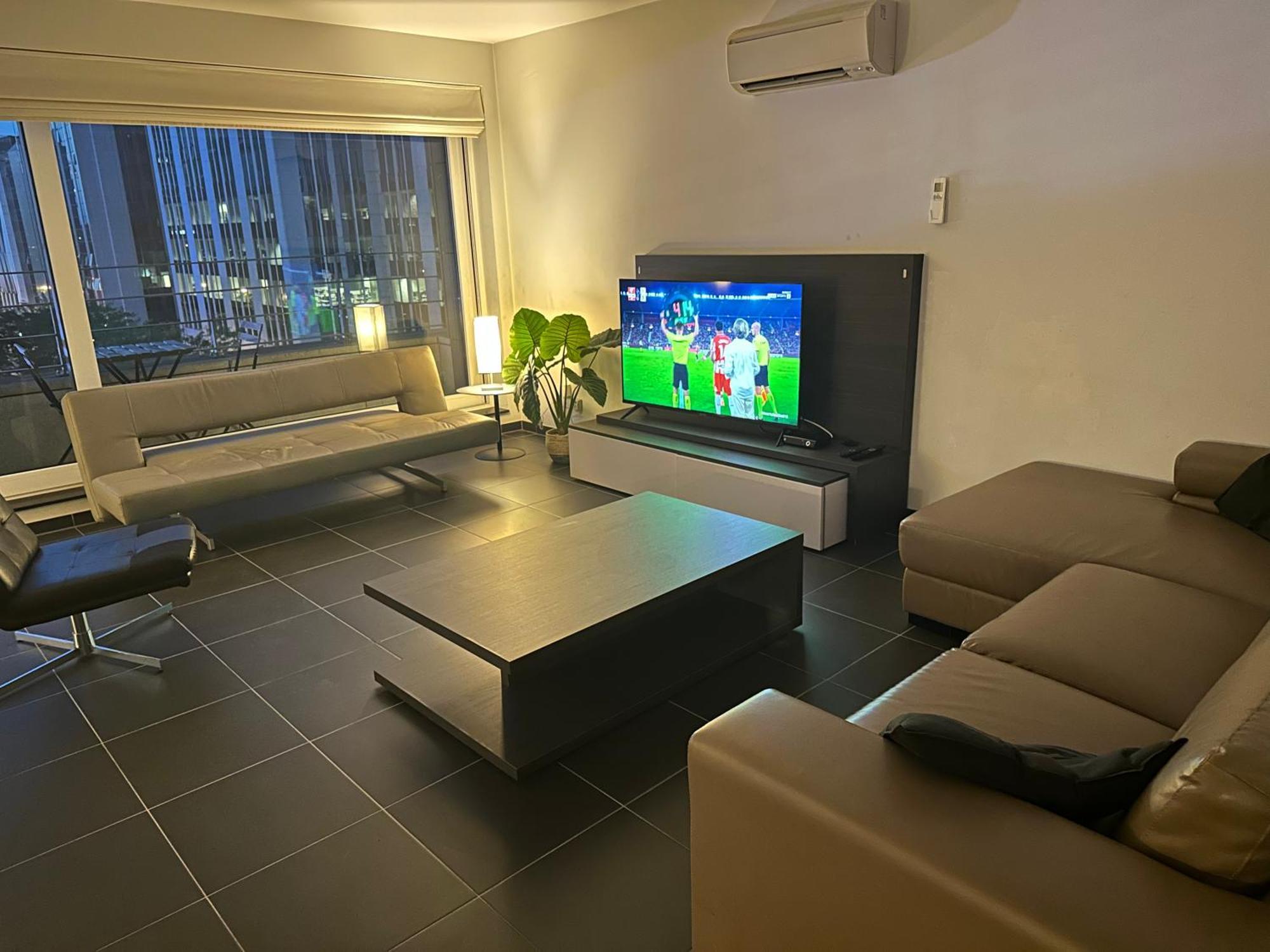 Apartment In Heart Of Brussel City With Balcony View Exterior photo